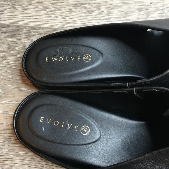 NWT Evolve Womens Black Odyssa Leather Xband Crisscross Slide Flat Sandal 9.5W - Picture 3 of 8